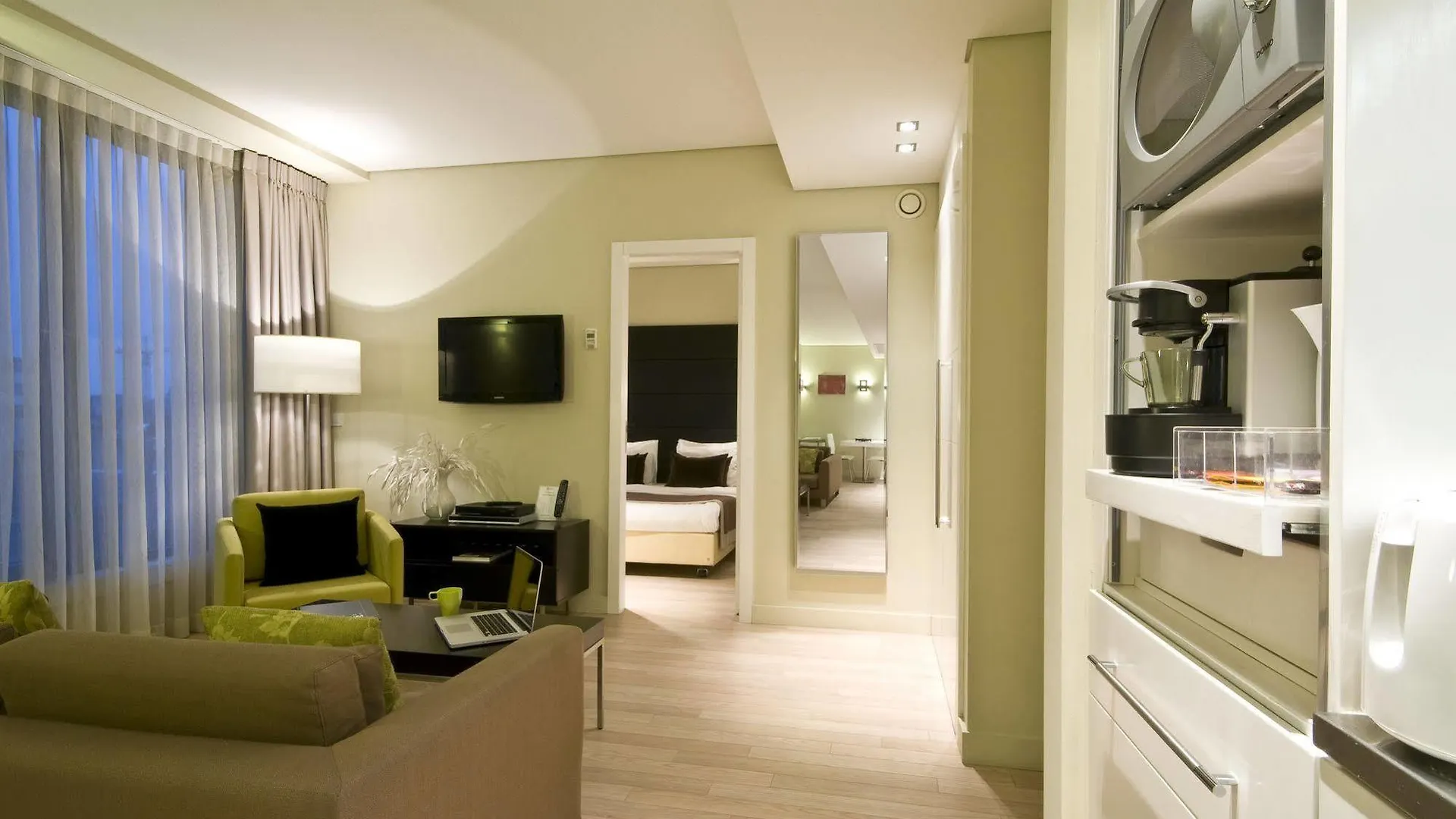 B-Aparthotel Grand Place Bruxelas Apart-hotel